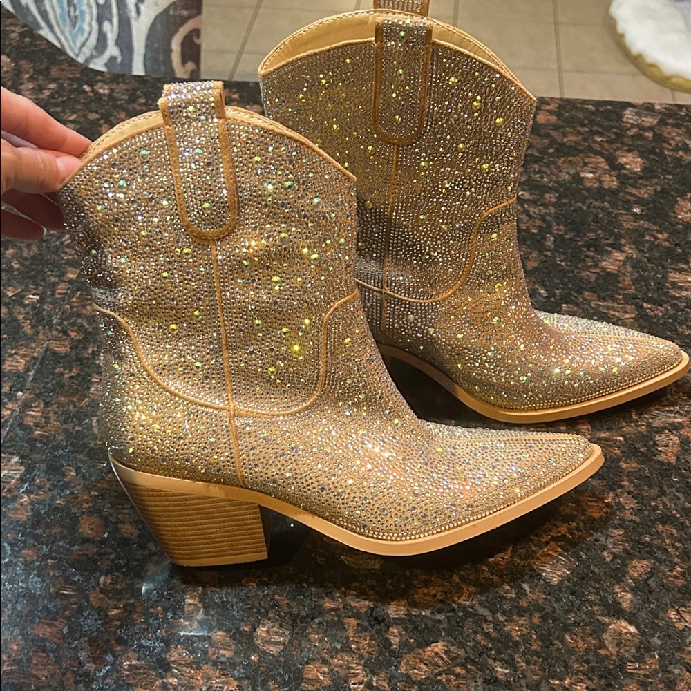 Sparkling Tan Western Boots